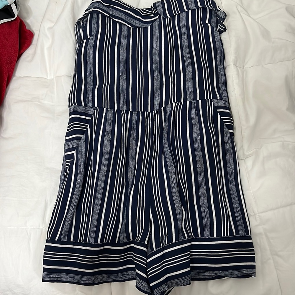 loft romper. zip in back blue and white strip